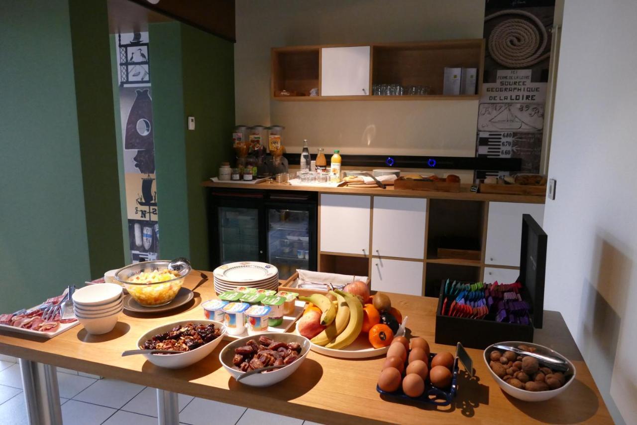 Logis Hotels Le Champalud Restaurant La Citadelle Oree-d'Anjou Екстериор снимка
