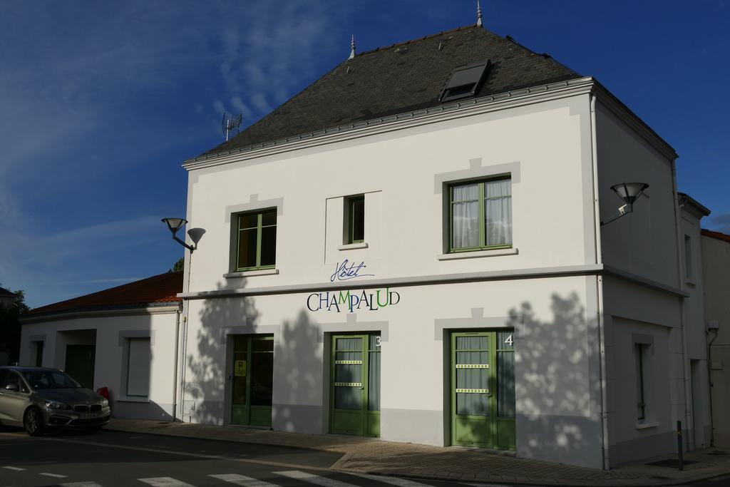 Logis Hotels Le Champalud Restaurant La Citadelle Oree-d'Anjou Екстериор снимка