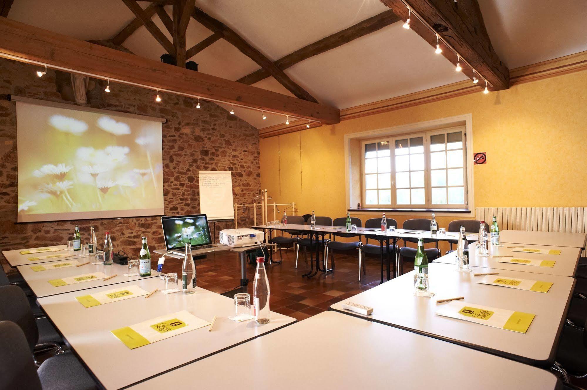 Logis Hotels Le Champalud Restaurant La Citadelle Oree-d'Anjou Екстериор снимка